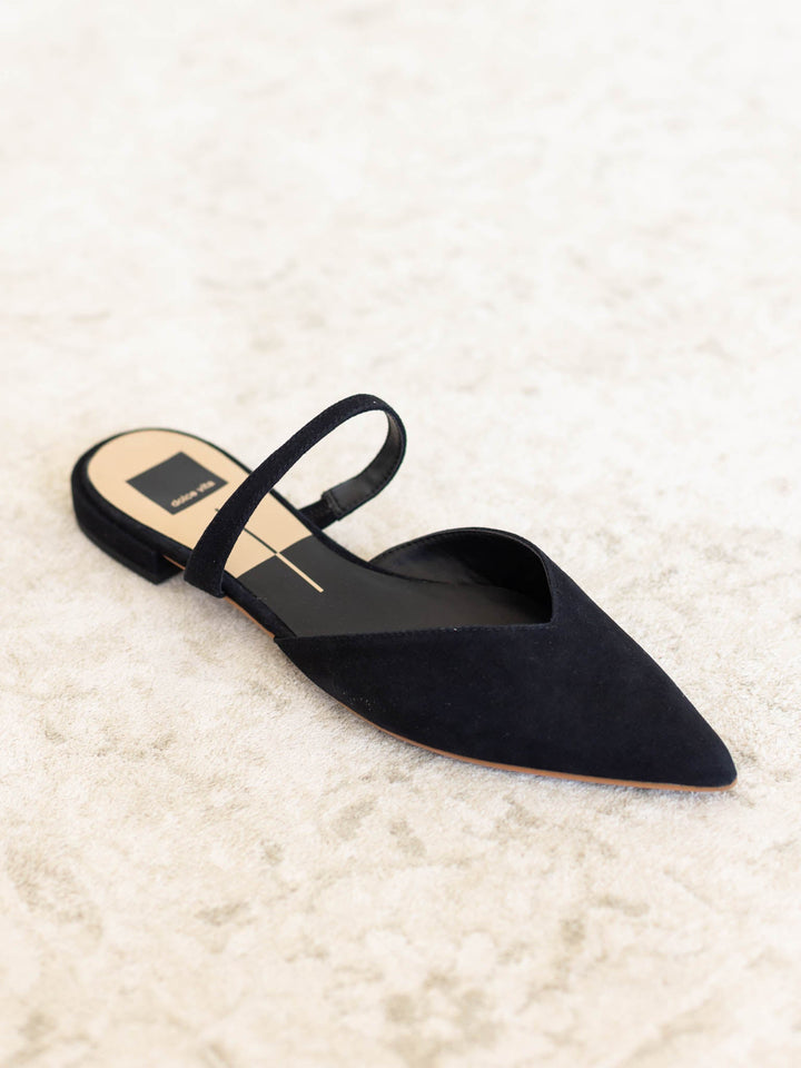 Dolce Vita Kanika Low Flat - BlackSandals