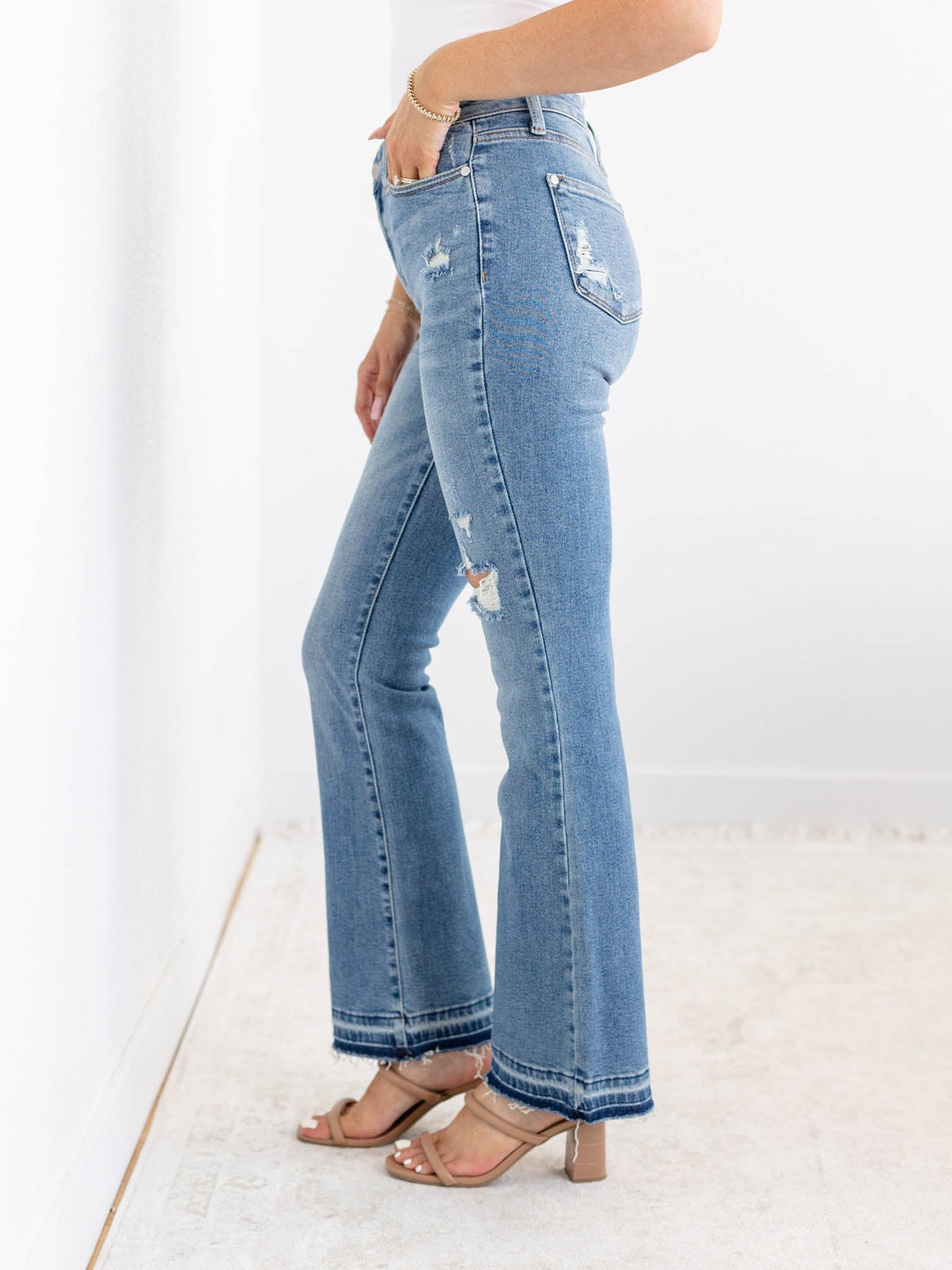 Judy Blue Medium Mid Rise Destroy & Release BootcutDenim jeans