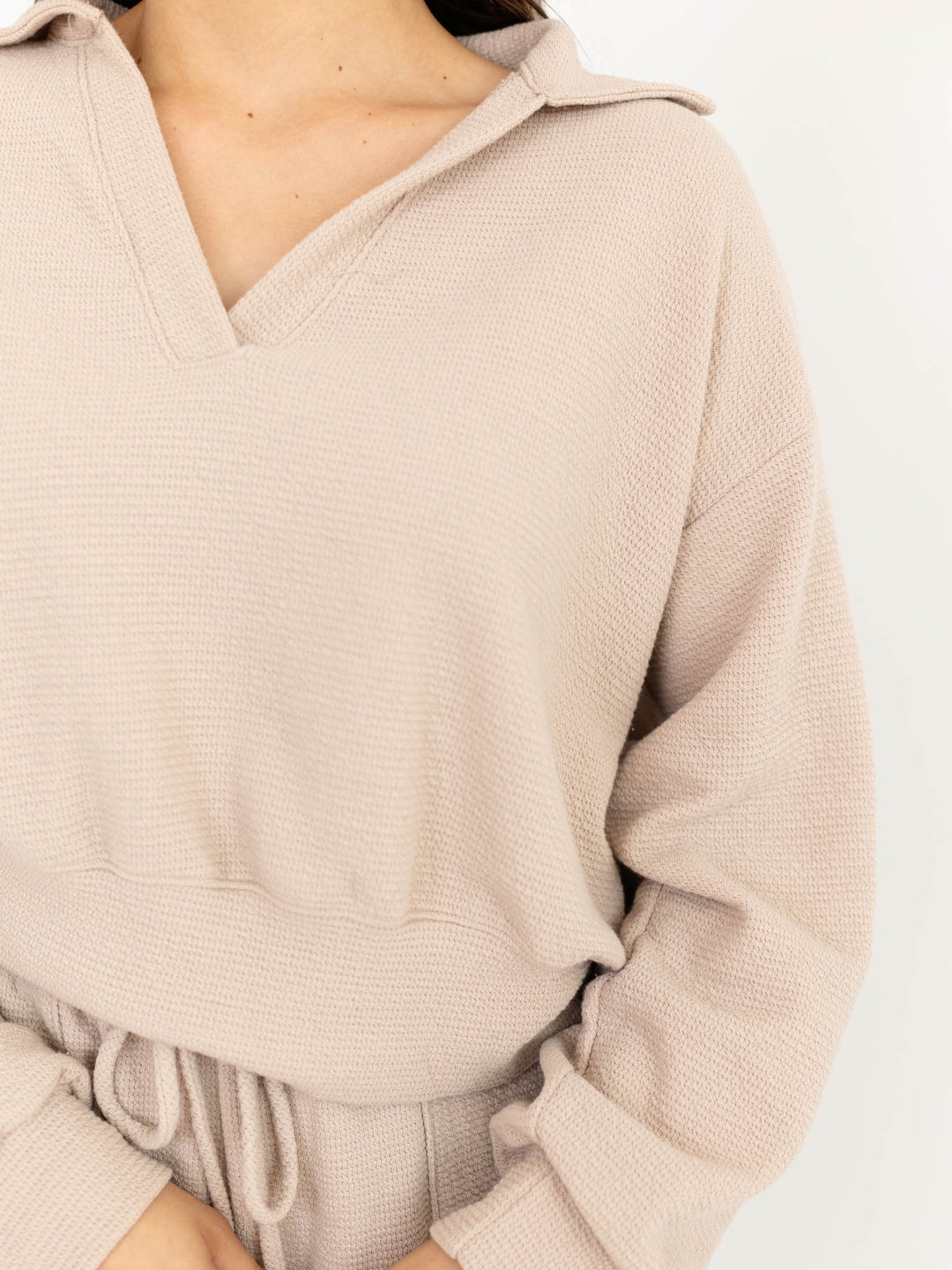 Long Sleeve Collared Crop TopKnit tops