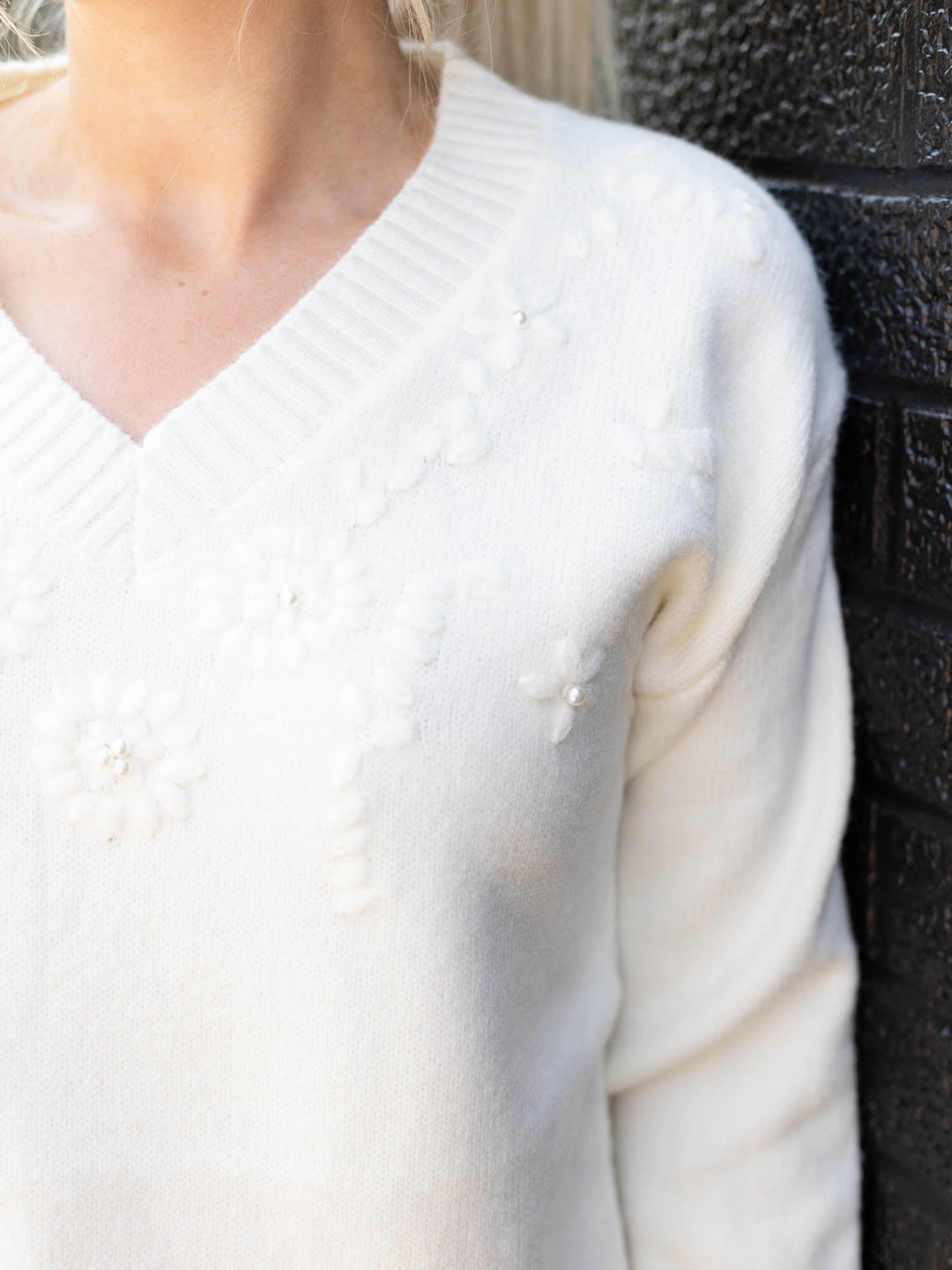 Pearl Embellished Floral Motif SweaterSweaters