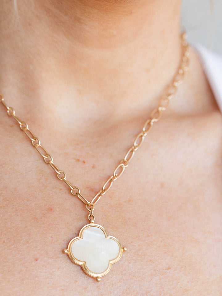 Shell Paper Quatrefoil NecklaceNecklace