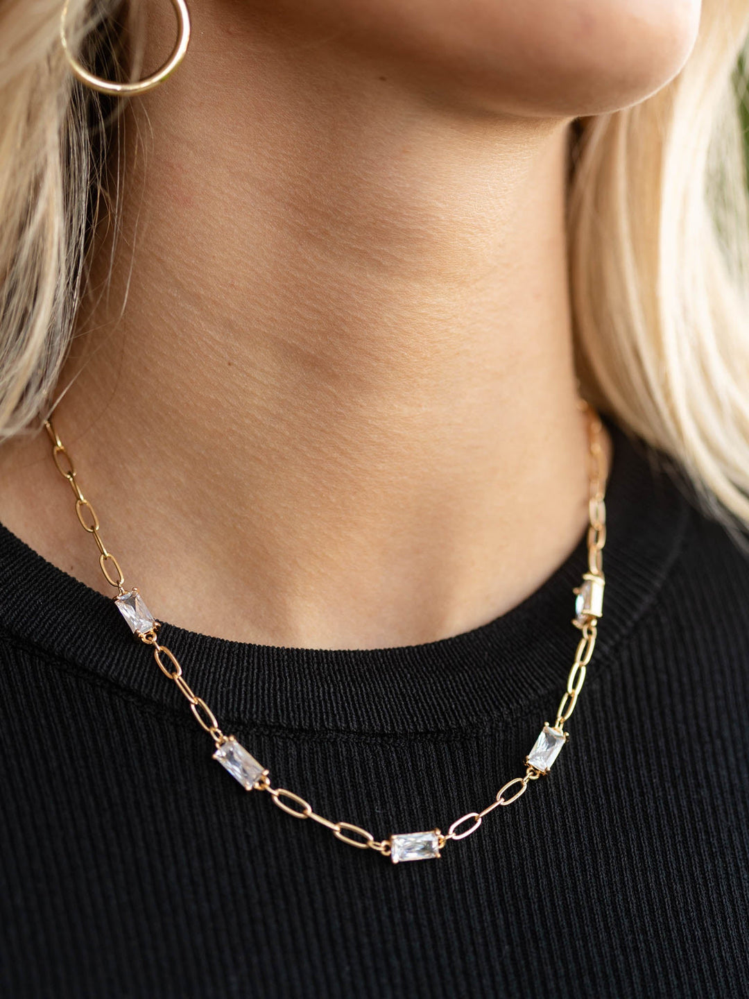 Stone Detail Dainty Chain NecklaceNecklace