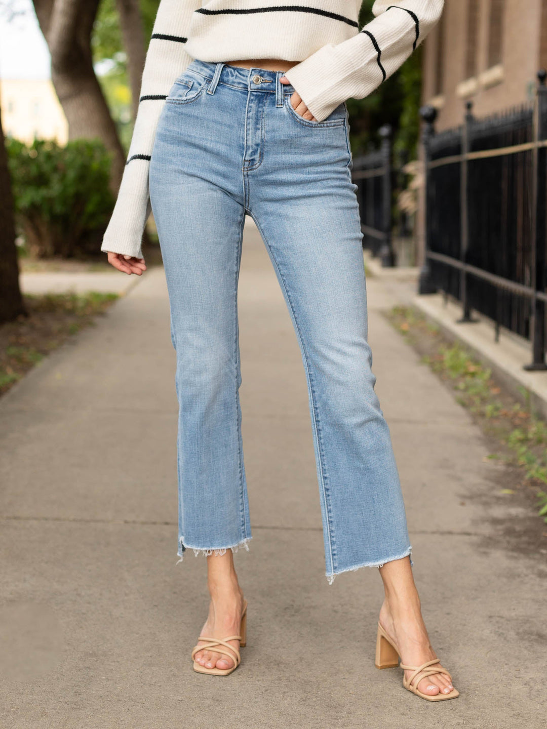 VERVET Striving High Rise Crop FlareDenim jeans